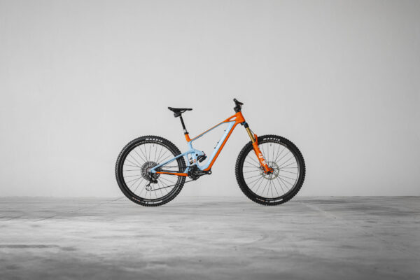 Mondraker Neat Unlimited Gulf Edition